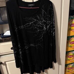 Karen Kane Black Tunic with White Abstract Design